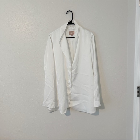 SHOW ME YOUR MUMU SATIN BLAZER - Picture 3 of 4